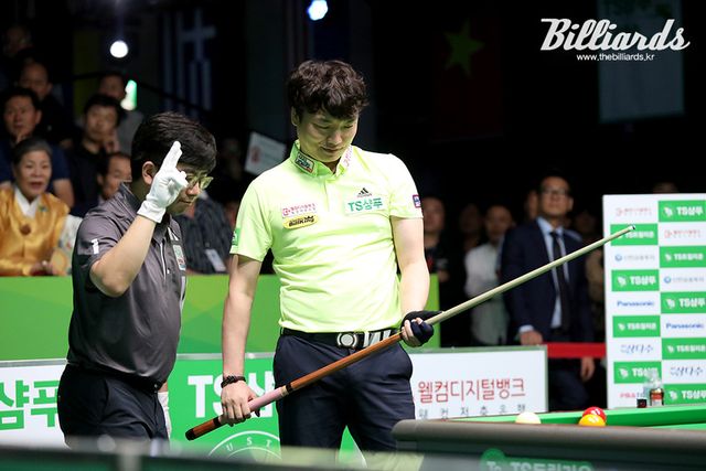 지난 19-20시즌 처음 열린 '한가위 당구 대전'에서 결승에 진출한 강민구. 이 경기에서 강민구는 프레데리크 쿠드롱(벨기에)과 PBA 투어 첫 우승이 걸린 진검승부를 벌였다.