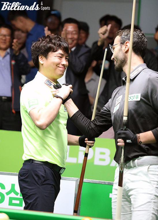 PBA 초대 챔피언 자리를 내준 필리포스 카시도코스타스(그리스)에게 강민구는&nbsp;첫 번째 '한가위 당구 대전' 준결승에서 카시도코스타스에게 복수하며 결승에 올라갔다.