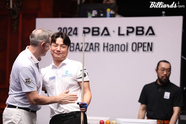 지난 시즌에 열린 '에스와이 하노이 오픈' 8강전에서 강민구는 레펀스를 세트스코어 3-0으로 완파하며 첫 우승 후 1년 6개월의 긴 슬럼프에서 벗아나 4강에 진출했다.