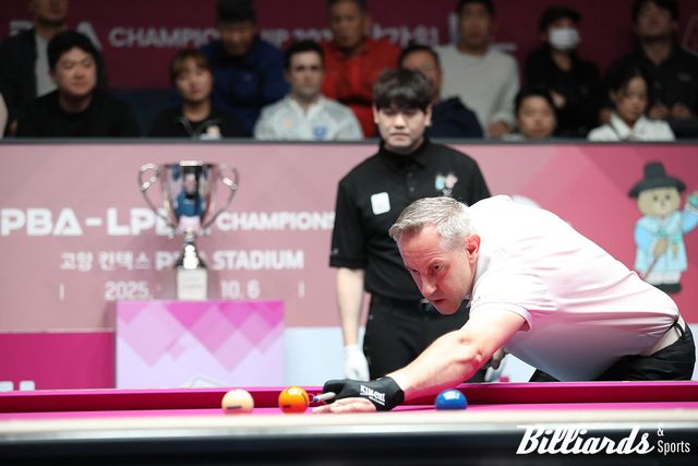 조재호와 3번째 결승전 맞대결을 벌이고 있는 에디 레펀스.