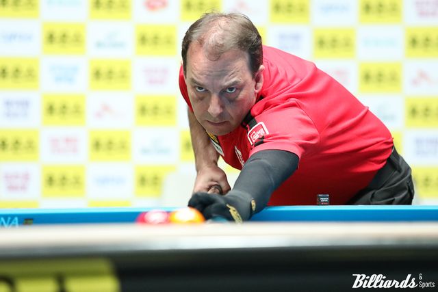 다니엘 산체스(웰컴저축은행)가 7차 투어 16강전에서 강동궁(SK렌터카)에게 세트스코어 3-2로 극적인 역전승을 거두며 8강에 진출했다.&nbsp; 사진=이용휘 기자