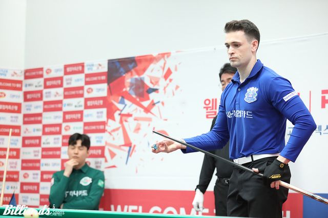 7세트를 승리한 NH농협카드 이반 마요르(스페인).