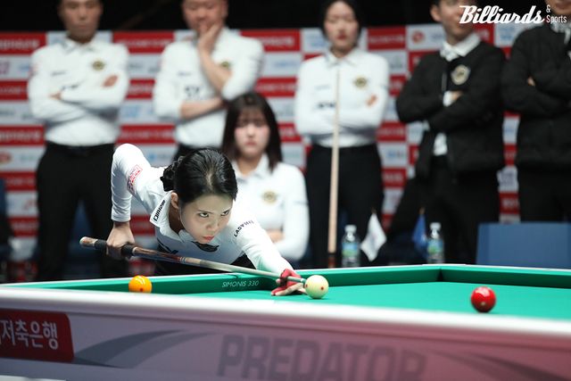 이우경(에스와이)은 권발해와 2세트 여자복식전을 승리로 이끌었다.