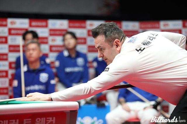 3세트 남자단식을 승리한 휴온스의 로빈슨 모랄레스(콜롬비아).