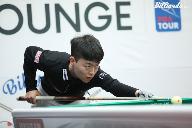 김영원(하림)은 3-1에서 5세트를 따내며 3-2로 추격했다.