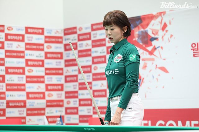 2세트를 승리로 이끈 하나카드 김가영.