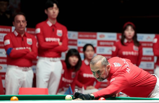 1세트 퍼펙트큐에 이어 3세트에서도 1이닝에 하이런 14점을 득점한 세미 사이그너(튀르키예).