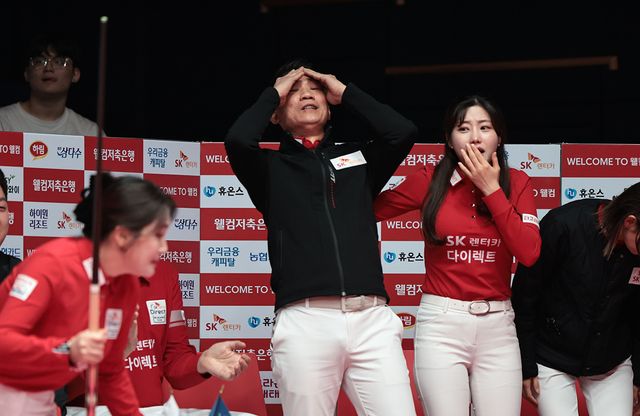 SK렌터카는 이날 에디 레펀스(벨기에)와 강지은이 5, 6세트 2이닝에서 똑같이 퍼펙트큐를 1점 남겨두고 아쉽게 놓쳤다.