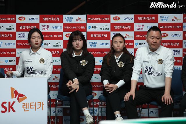 에스와이 선수들. 왼쪽부터 한지은, 권발해, 응우옌호앙옌니(베트남), 서현민.&nbsp; 사진=김민영 기자