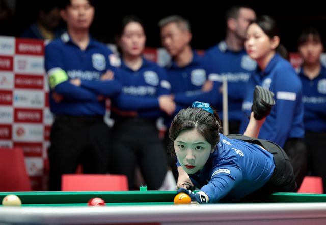 2세트 여자복식에서 승리한 NH농협카드 정수빈.