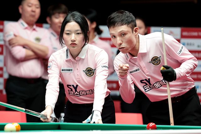 4세트에 산체스-용현지(웰컴저축은행)를 9:0으로 완파한 한지은-최원준1(에스와이)