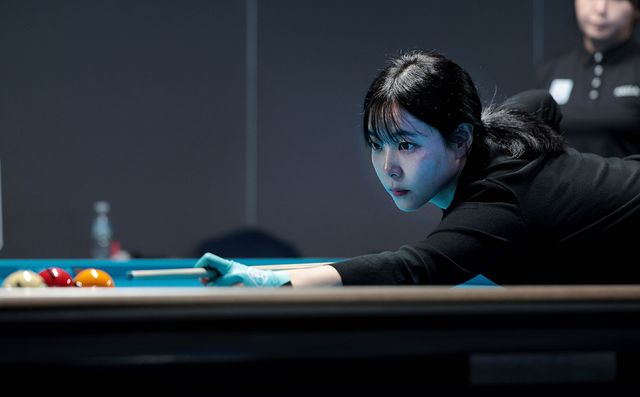 강승현이 마지막 타석에서 역전 뱅크 샷에 성공하며 '전설의 딸' 이올리비아(미국)를 1점 차로 꺾고 PQ에 진출했다.&nbsp; 사진=PBA 제공