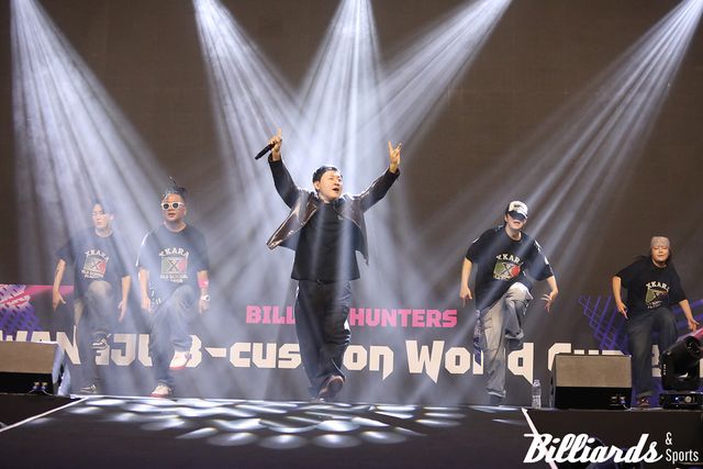 2025 광주 세계3쿠션당구월드컵 개막식에서 축하 공연을 하고 있는 현진영. 사진=광주/이용휘 기자