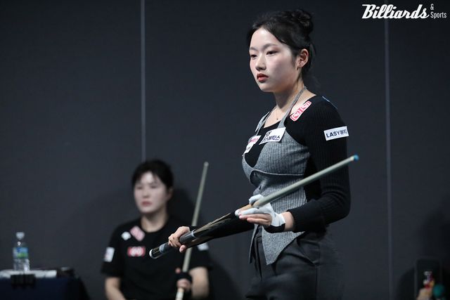 한지은(에스와이)은 박다솜을 꺾고 32강에 진출했다.