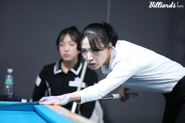 김다희(하이원리조트)는 전지우(하이원리조트)를 제압하고 32강에 진출했다.