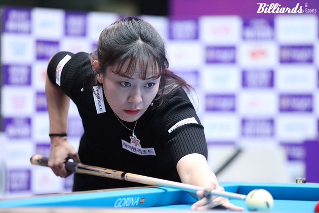 임경진(하이원리조트)은 오수민을 꺾고 32강에 진출했다.