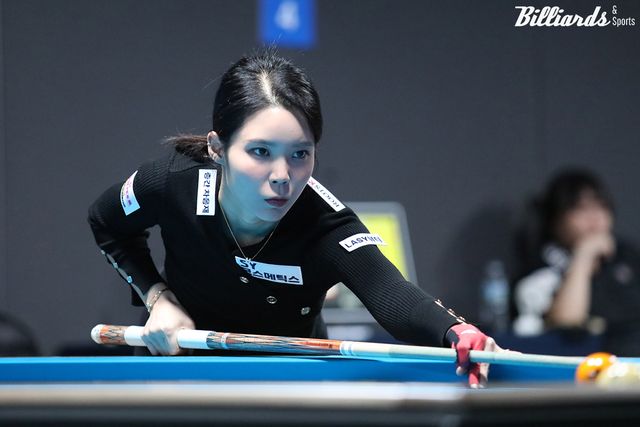 이우경(에스아이)은 승부치기에서 어렵게 승리를 거두고 16강에 올라갔다.