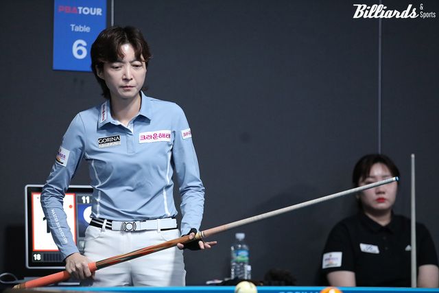 임정숙(크라운해태)은 오수정을 꺾꼬 16강에 올라갔다.