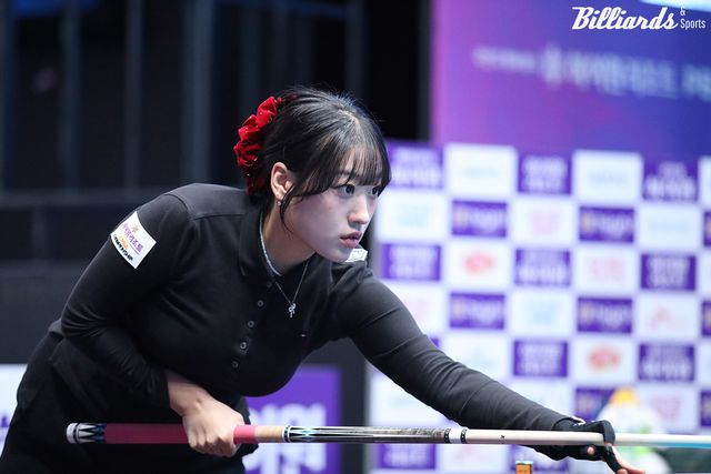 장가연이 데뷔전 이후 2년 5개월여 만에 8강에 진출했다.