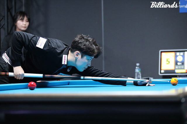 백민주(크라운해태)는 애버리지 1.139로 김상아(하림)를 3-1로 꺾고 8강에 진출했다.