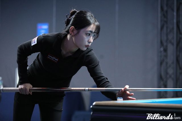 송민지는 이번 7차 투어에서 김세연과 이신영(이상 휴온)을 연파하고 16강에 진출했고, 한슬기를 풀 세트 끝에 어렵게 누르고 사상 첫 8강 진출을 달성했다.