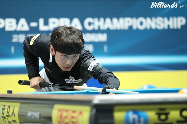 '디펜딩 챔피언' 다비드 마르티네스(크라운해태)를 32강에서 3-2로 꺾은 임성균(하이원리조트).&nbsp;