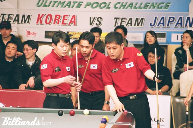 김웅대(왼쪽), 박신영(오른쪽) 등 한국 선수들과 팀을 이뤄 대회에 출전한 찰리 윌리암스(가운데).