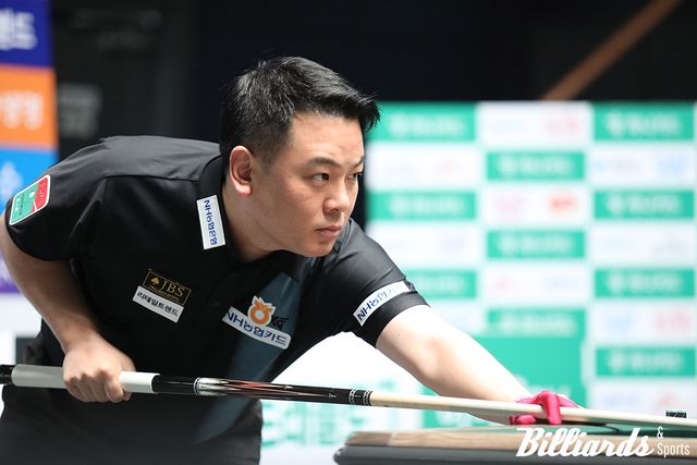 다리 부상 후 복귀한 조재호가 승부치기 끝에 승리를 거두고 64강에 올랐다. 사진=빌리어즈DB