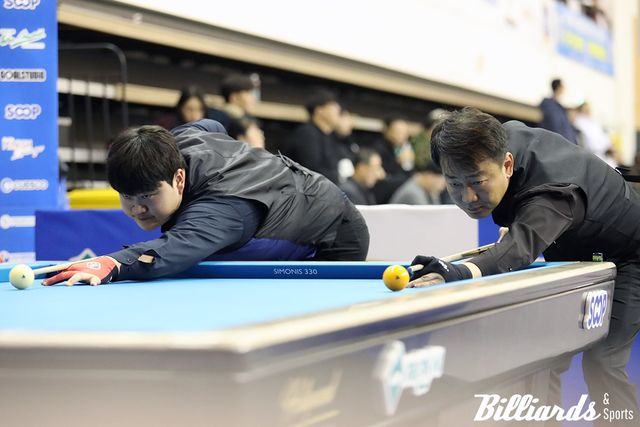 손준혁(좌)과 정성민(우)의 결승전 뱅킹. 이용휘 기자