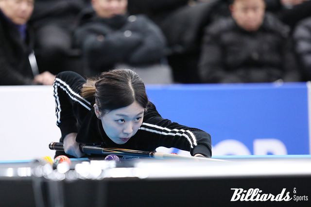 '여자 세계포켓9볼 챔피언' 서서아가 '제3회 포켓9볼 한국오픈' 결승에 올라 권호준과 최종 대결을 벌인다. 사진은 준결승전에서 이대규와 경기를 하고 있는 서서아. 사진=대전/이용휘 기자