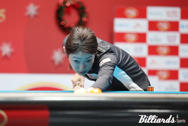 박정현을 세트스코어 3-1로 제압하고 8강에 오른 히다 오리에 .