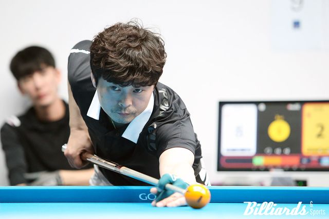 '18세 신성' 김영원을 꺾고 PBA 투어 두 번째 64강 진출에 성공한 김태융. 사진=빌리어즈 DB