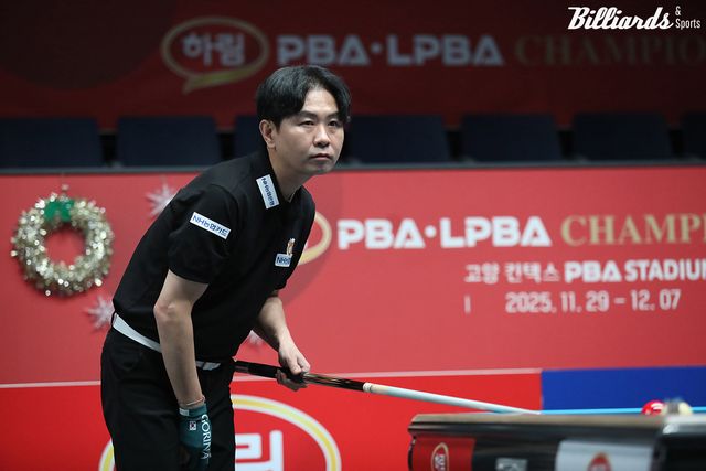 김현우1은 뱅크 샷 12개를 성공시키며 애버리지 2.417로 이승진에게 맞섰다.&nbsp; 사진=김민영 기자