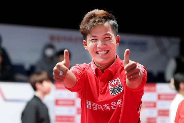 승리 후 기뻐하는 응우옌프엉린.