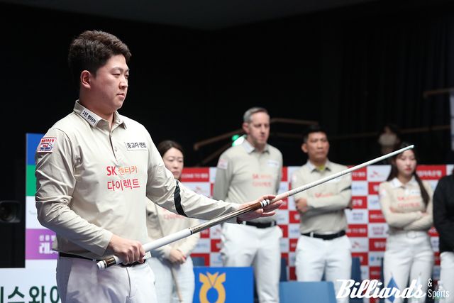 3세트와 4세트에서 연달아 승리를 거둔 조건휘