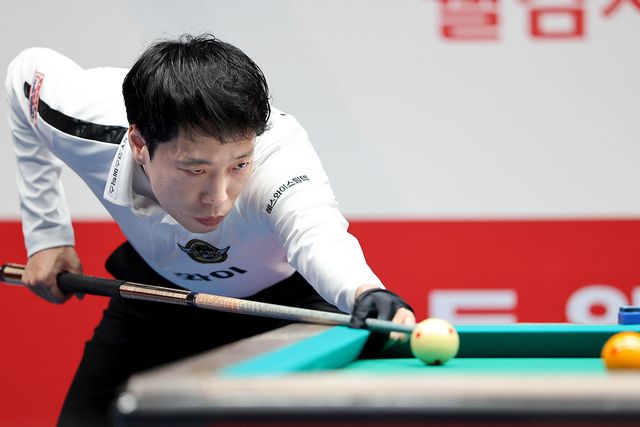 박인수(에스와이)는 먼저 10:6으로 매치 포인트에 도달했지만, 남은 1점을 놓치며 결국 세트스코어 3-4로 역전패를 당하고 말았다.