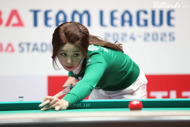 '당구 여제' 김가영(하나카드)이 세트스코어 2-3에서 6세트에 나와 승리를 거두면서 하나카드가 휴온스를 4-3으로 꺾고 2연승을 달렸다.&nbsp; 사진=고양/이용휘 기자