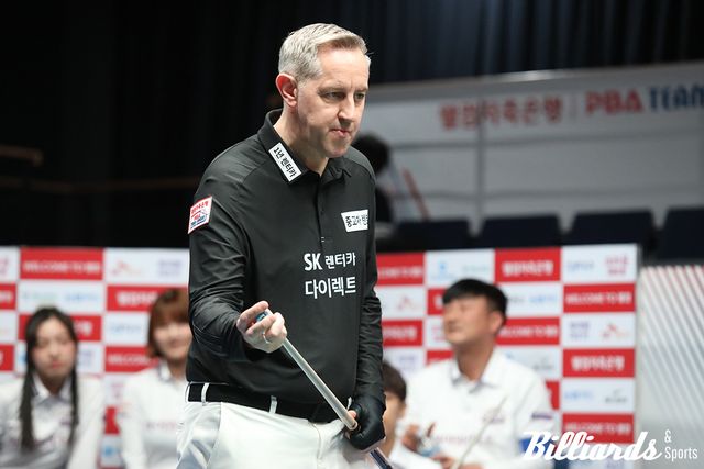 1세트와 5세트에서 승리하며 이날 승리를 이끈 에디 레펀스.