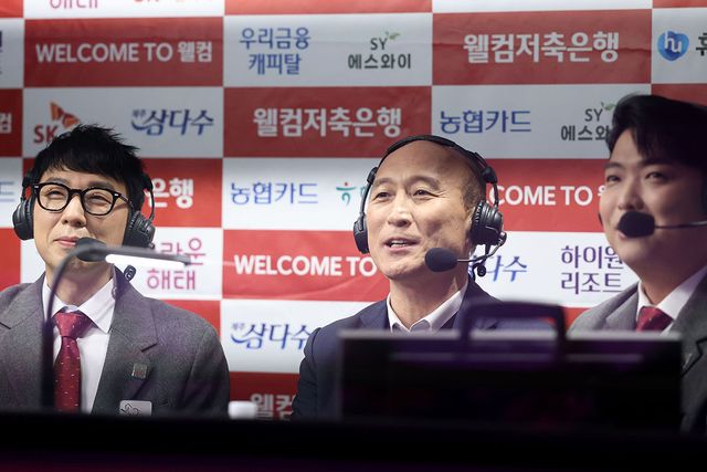 웰컴저축은행 웰컴피닉스의 김대웅 구단주가 PBA 팀리그 포스트시즌에 해설자로 나섰다. 사진=PBA 제공