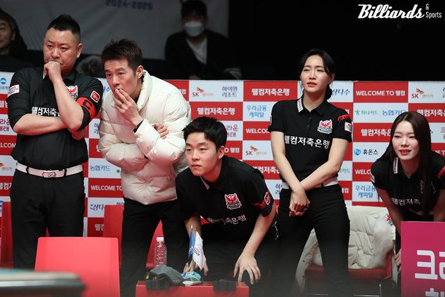 웰컴저축은행은 4세트 혼합복식을 승리했지만, 5세트 세트포인트를 놓치면서 아쉽게 패했다.