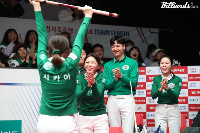 하나카드는 남은 4경기 중 3승을 거둬야 파이널에 진출할 수 있다. 2차전은 23일 오후 1시, 3차전은 오후 7시에 열린다.