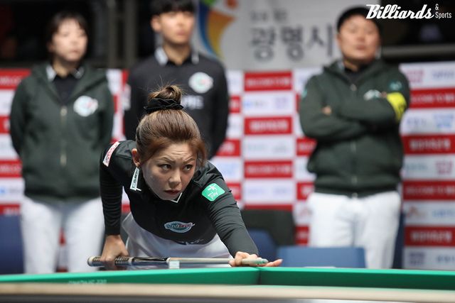 지난 11월 22일 팀리그 4라운드 6세트에서 스롱과 대결하는 김가영.