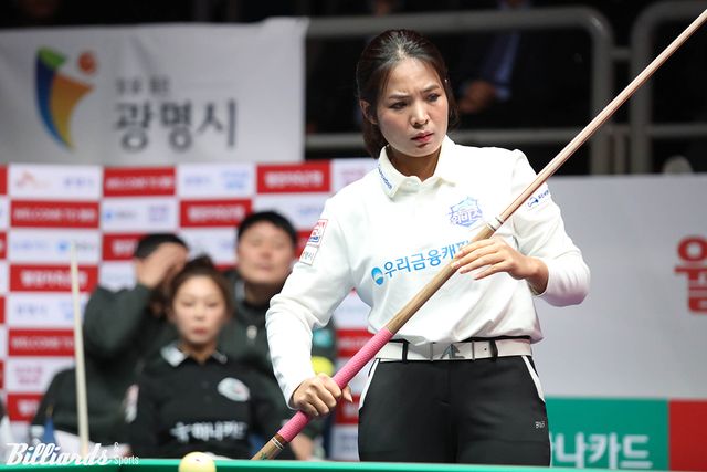 지난 11월 22일 4라운드 6세트에서 김가영과 대결하는 스롱.