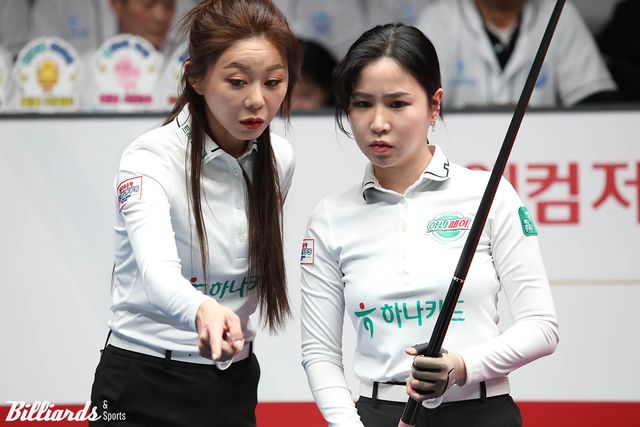 하나카드는 이번 플레이오프 2차전까지 4세트에서 부진했던 김진아를 2세트로 끌어올려 김가영과 함께 스롱 피아비-서한솔을 상대했다.