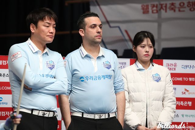 우리금융캐피탈 3세트에 출전하는 강민구와 5세트 다비드 사파타(스페인), 2세트 서한솔(왼쪽부터).