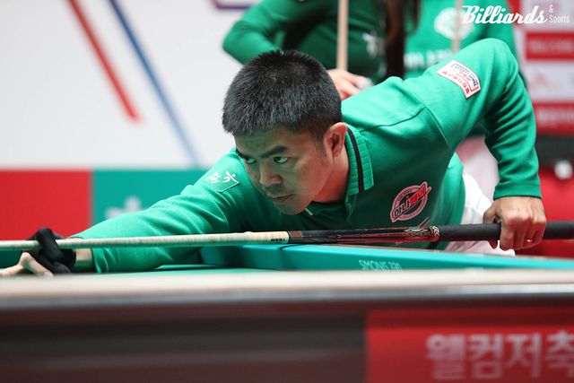 3세트에서 부라크 하샤시(튀르키예)를 꺾어 반전의 발판을 만든 응우옌꾸옥응우옌(베트남).