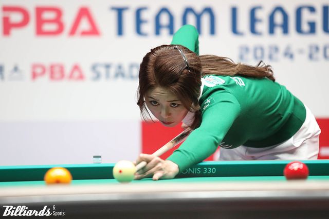 '당구 여제' 김가영(하나카드)이 웰컴저축은행 PBA 팀리그 5라운드 첫날 경기에서 6세트를 3이닝 만에 따내며 팀 승리를 견인했다.&nbsp; 사진=고양/이용휘 기자