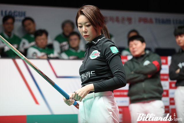 하나카드의 김가영은 사카이 아야코와 2세트에서 호흡을 맞췄으나 1득점을 올리는 데 그쳤다.