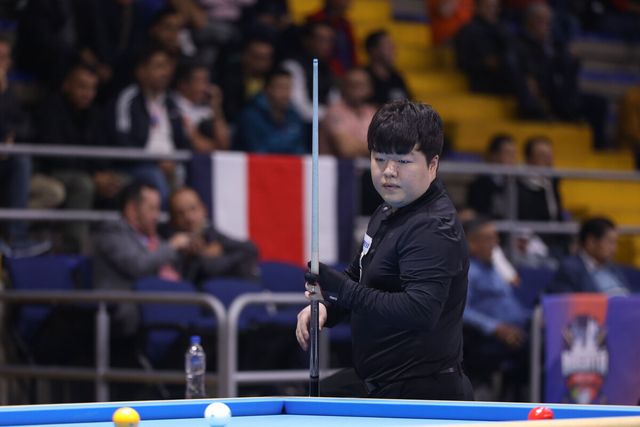 올해 첫 세계당구대회 '보고타 3쿠션 당구월드컵'에 출전한 한국의 '세계랭킹 2위' 조명우(실크로드시앤티-서울시청)가 16강까지 1점을 남기고 역전패를 당해 아쉽게 32강 조별리그에서 탈락했다. 사진=SOOP 제공