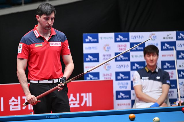 '시즌 3승'으로 상금랭킹 1위를 차지한 다비드 마르티네스(크라운해태)는 첫 경기에서 박기호에게 일격을 맞으면서 조별리그 통과가 불투명해졌다.